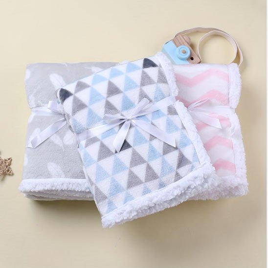 Couverture bébé en plusieurs motifs