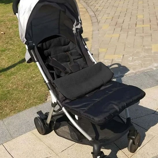 Chancelière poussette idéale pour garder votre bébé au chaud