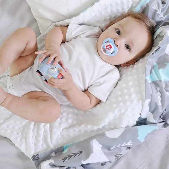 Couverture bébé idéal comme tapis de jeux