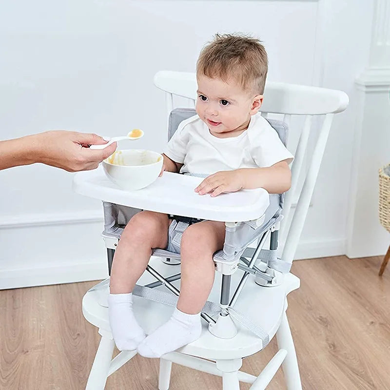 La Chaise d'Appoint Pliante : Votre Solution Compacte pour les Repas en Famille