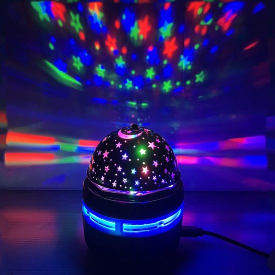 Veilleuse bébé projection  plafond d'étoiles qui s'intillent toute la pièce