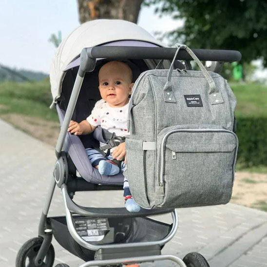 Le Sac à Langer Multifonction : Votre Compagnon Indispensable pour les Sorties avec Bébé